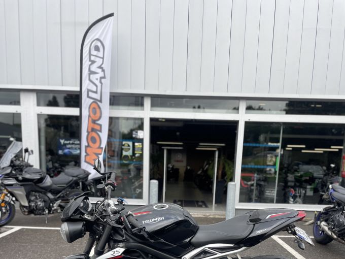 TRIUMPH STREET TRIPLE 765 RS 4