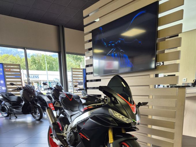 APRILIA RSV4 1100 4
