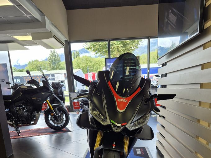 APRILIA RSV4 1100 4
