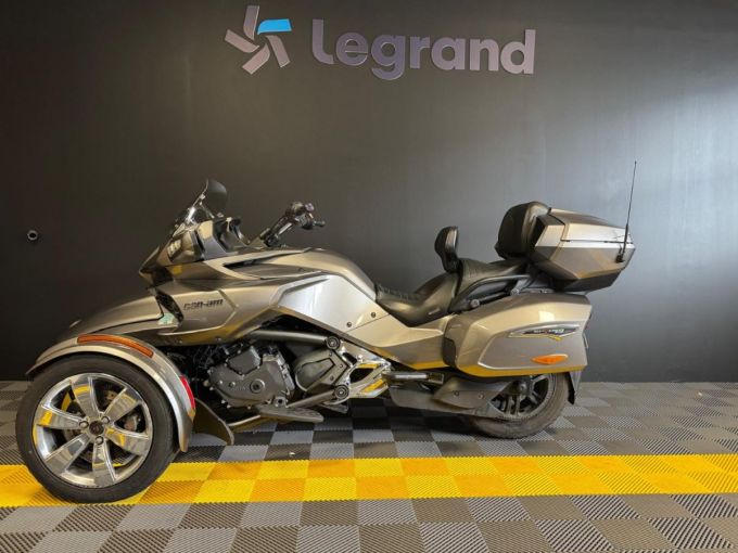 CAN-AM SPYDER F3 4