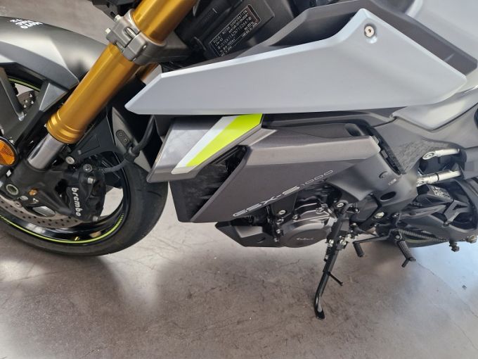 SUZUKI GSX-S 1000 ABS 4