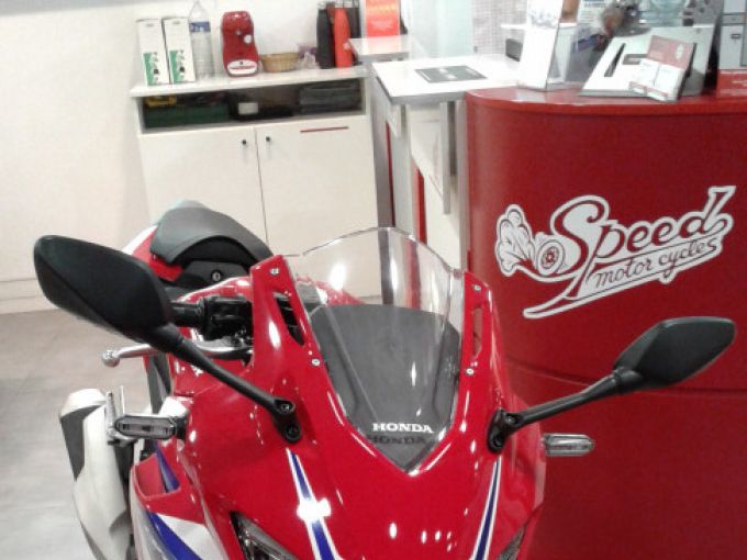 HONDA CBR500R 4