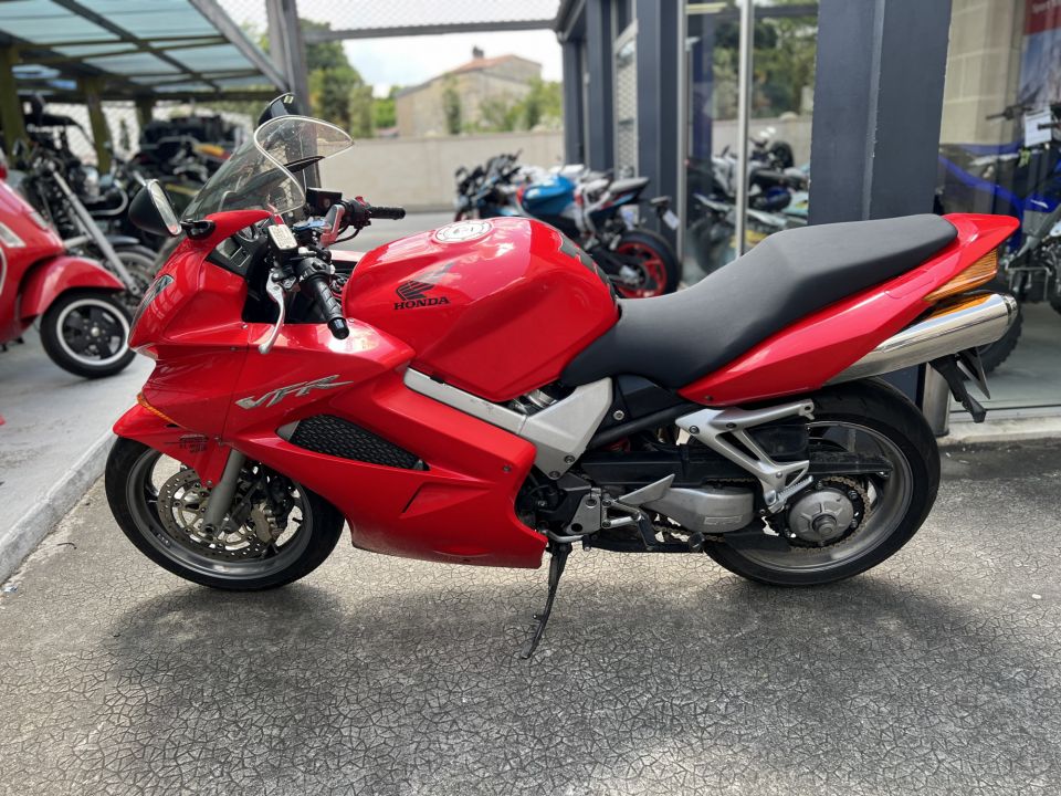 HONDA VFR 800 VTEC 4