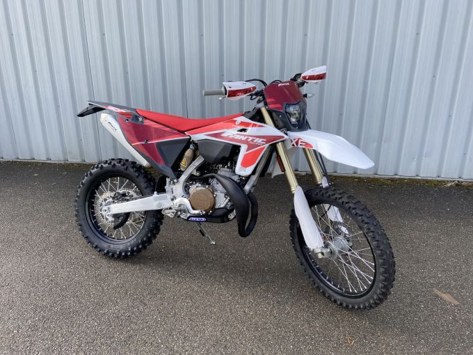 FANTIC XE 300 2T ENDURO 2025 4