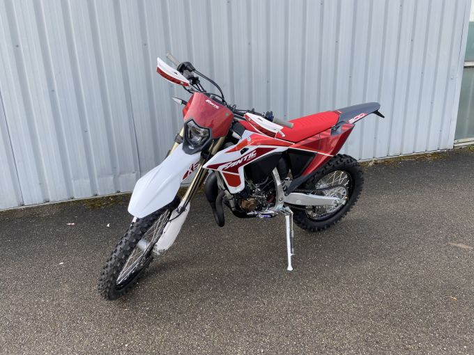 FANTIC XE 300 2T ENDURO 2025 4