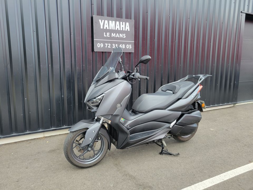 YAMAHA XMAX 300 4