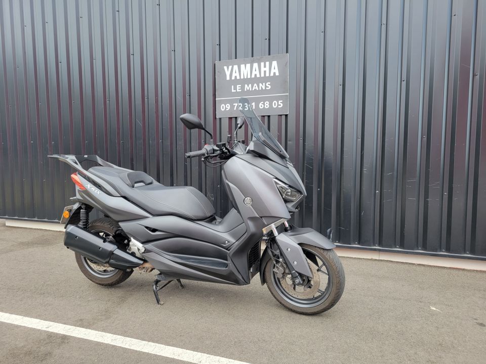 YAMAHA XMAX 300 4