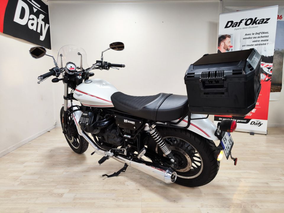 MOTO GUZZI V9 ROAMER 4