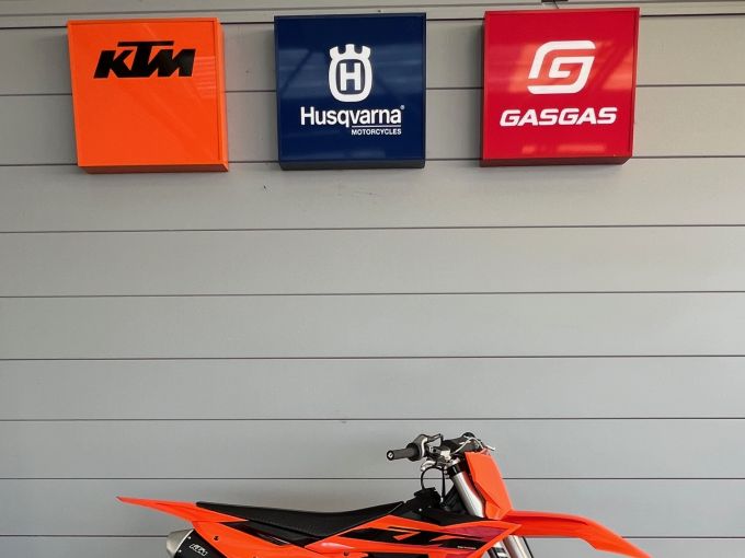 KTM 250 SX-F 4