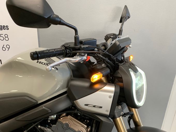 HONDA CB650R Neo Sports Café 4