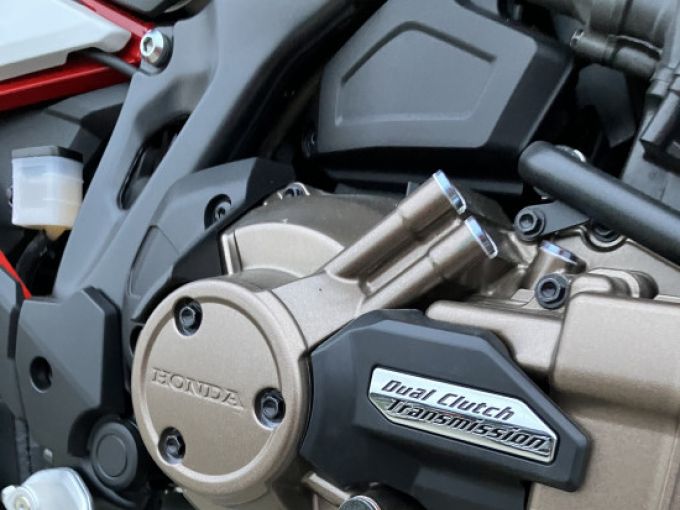 HONDA Africa Twin CRF1100L DCT 4