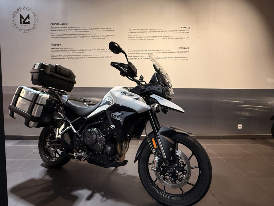 TRIUMPH Tiger 900 GT PRO 4