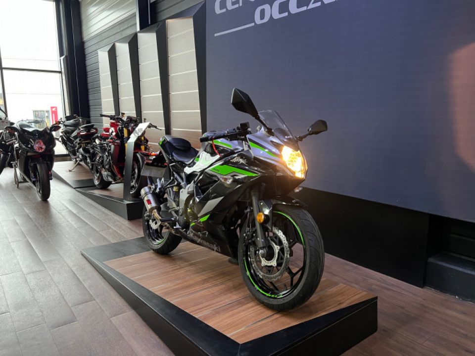 KAWASAKI NINJA 125 4