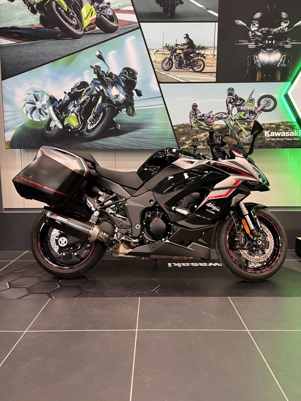 KAWASAKI NINJA 1000 SX PERFORMANCE TOURER 4