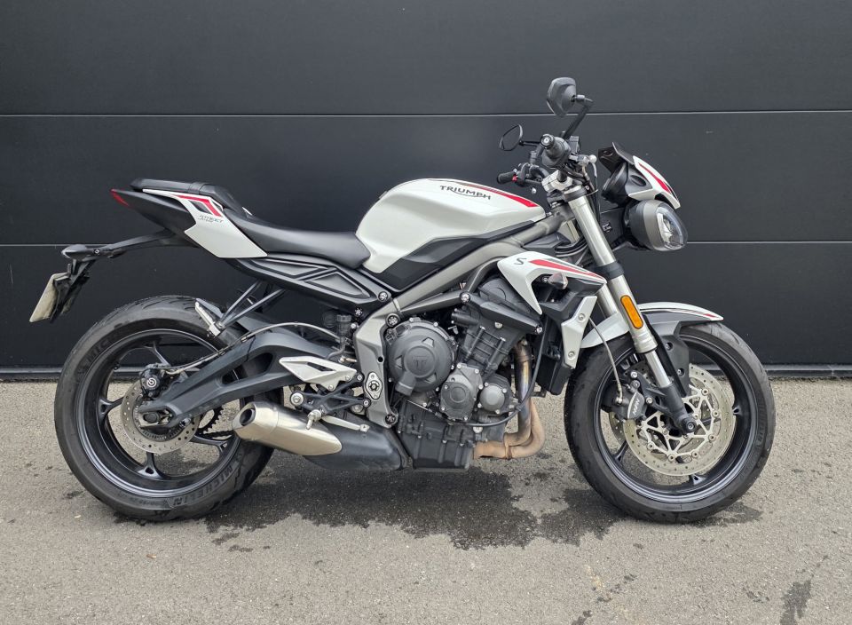 TRIUMPH STREET TRIPLE 660 S A2 4