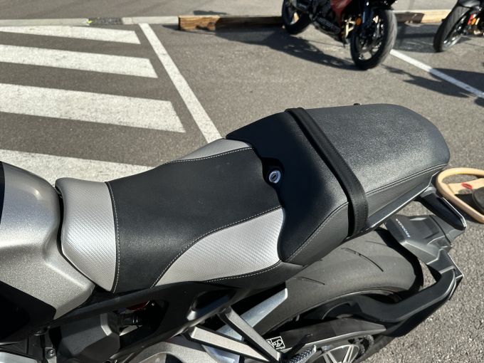HONDA CB 1000 R 4