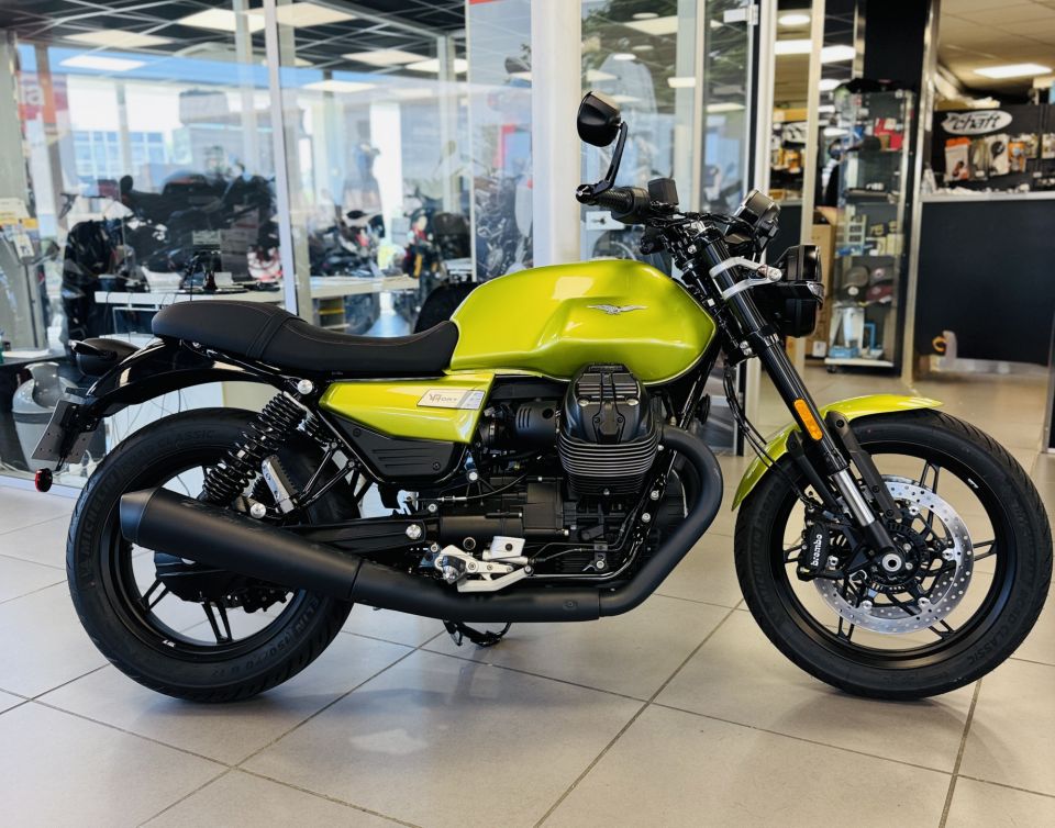 MOTO GUZZI V7 4