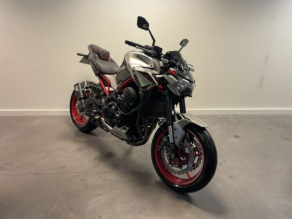 KAWASAKI Z900 SE 4