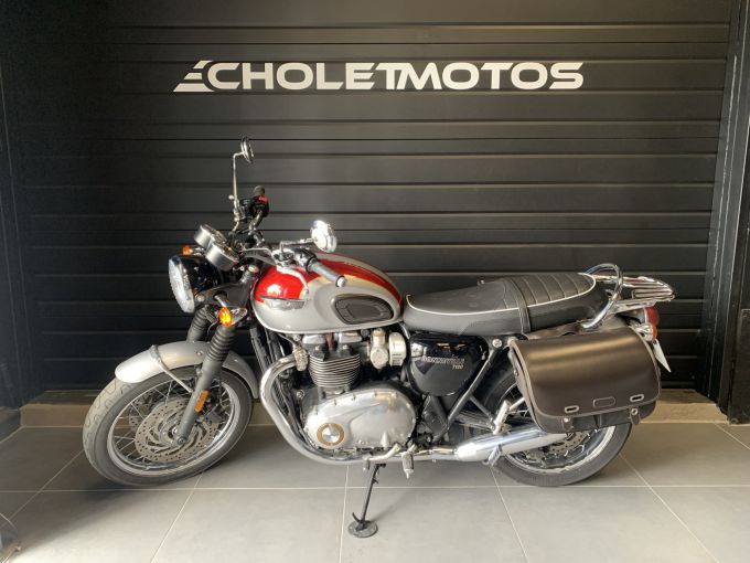 TRIUMPH BONNEVILLE T120 4