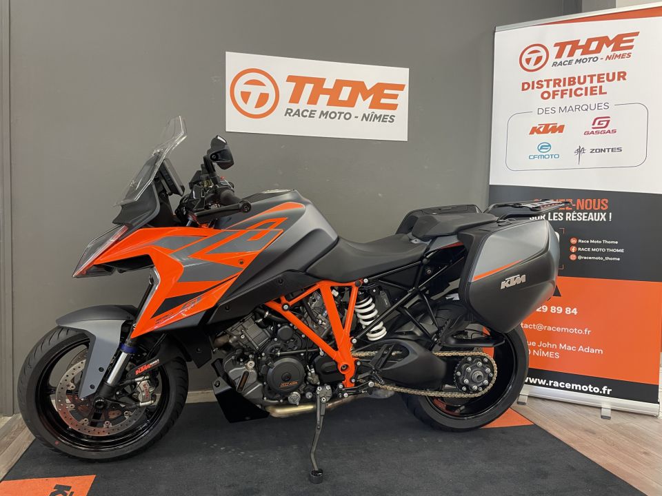 KTM 1290 SUPER DUKE GT 4