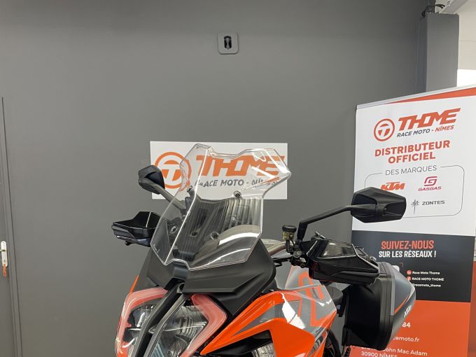 KTM 1290 SUPER DUKE GT 4