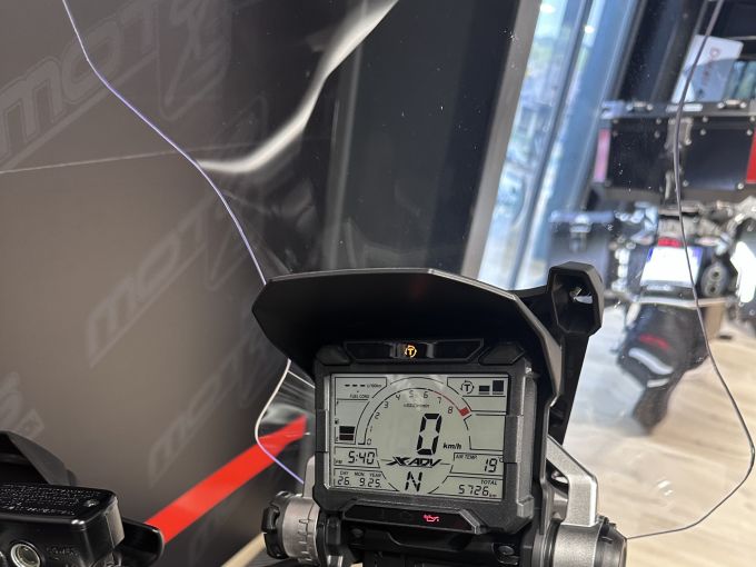 HONDA X-ADV 4