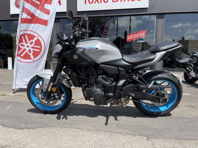 YAMAHA MT-07 Y-AMT 4