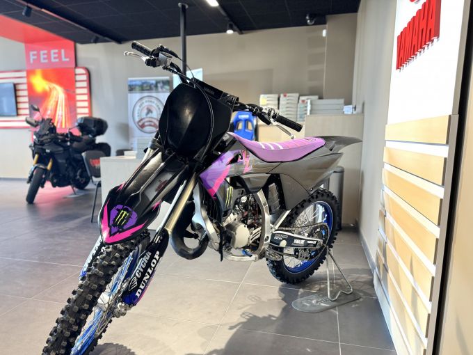 YAMAHA YZ 125 4