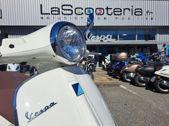 VESPA PRIMAVERA 50 4
