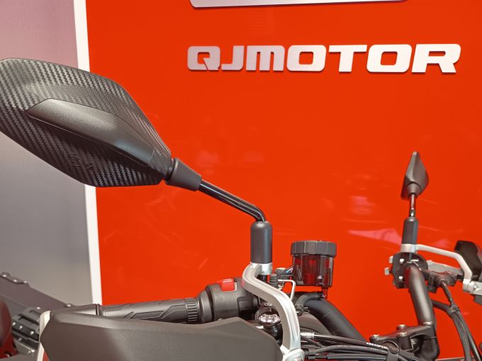 QJ MOTOR SRT 700 X TOURING 4