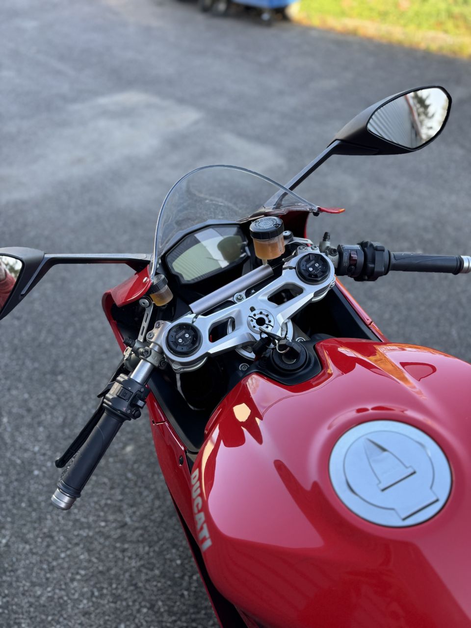 DUCATI PANIGALE 899 4