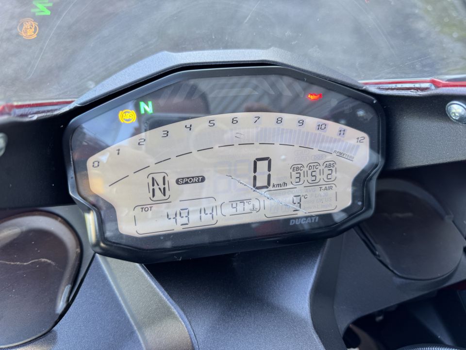 DUCATI PANIGALE 899 4