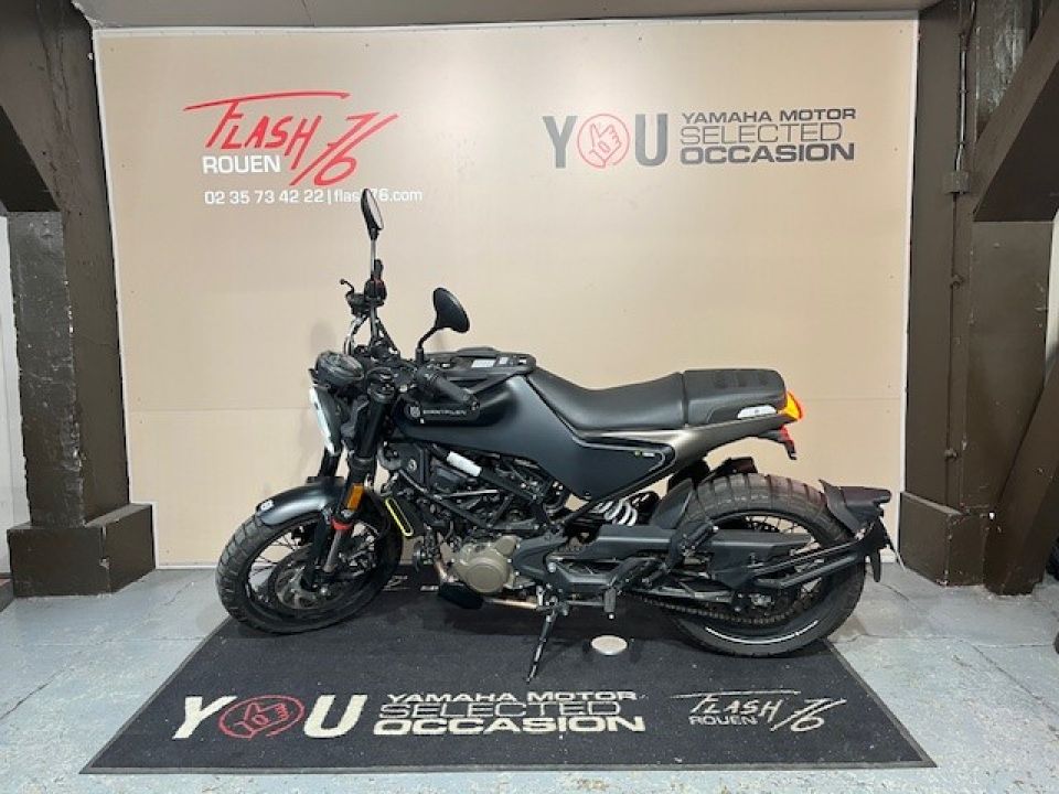 YAMAHA MT-03 4