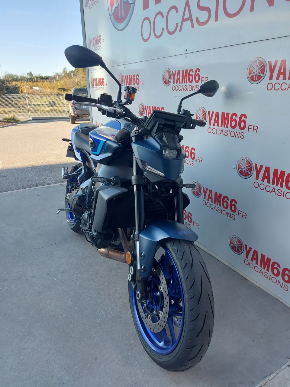 YAMAHA MT-09  Y-AMT 4