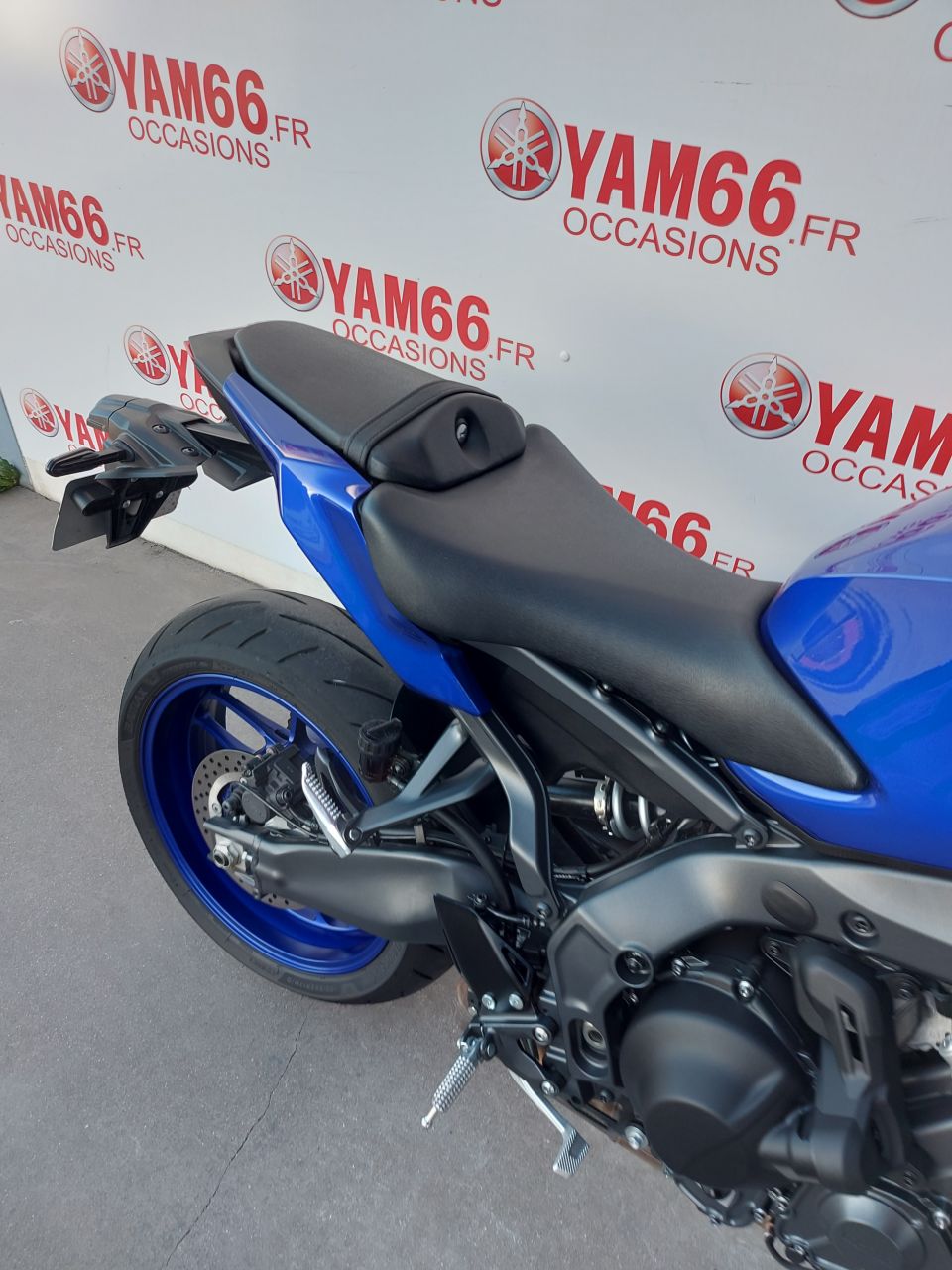 YAMAHA MT-09  Y-AMT 4