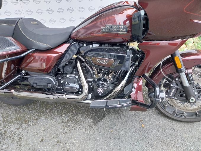 HARLEY-DAVIDSON TOURING ROAD GLIDE 1977 CVO 4