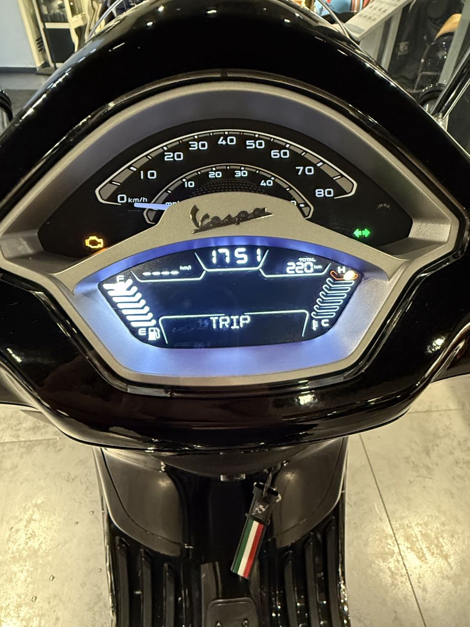 VESPA PRIMAVERA 50 4