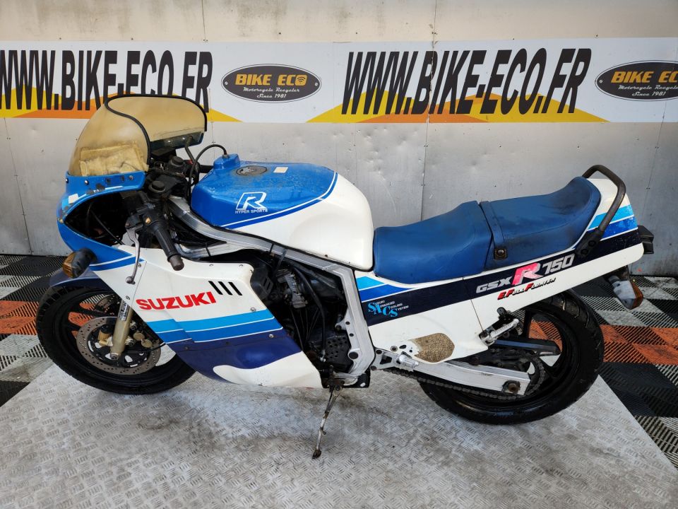 SUZUKI GSX-R 750 4
