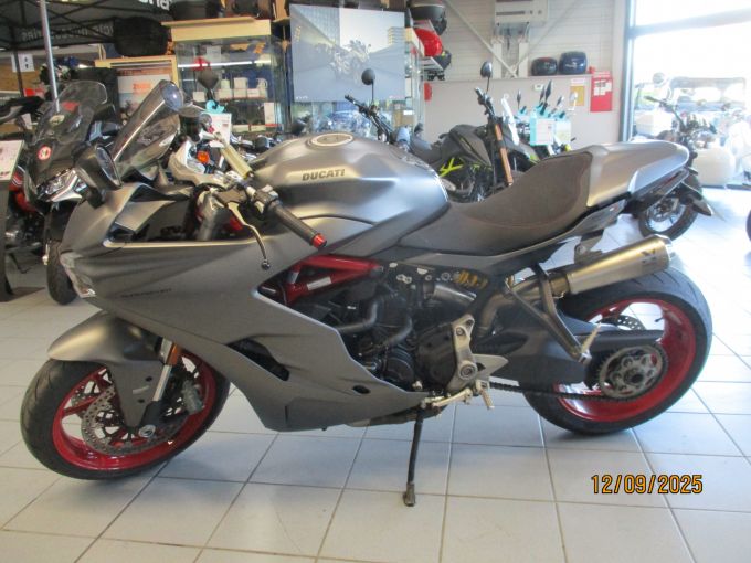 DUCATI 939 SS 4