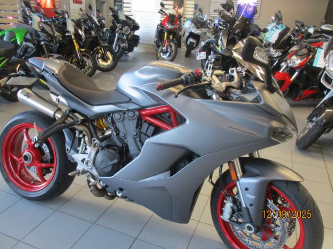 DUCATI 939 SS 4