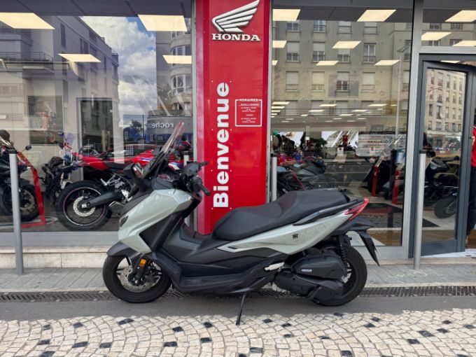 HONDA FORZA 125 ABS 4