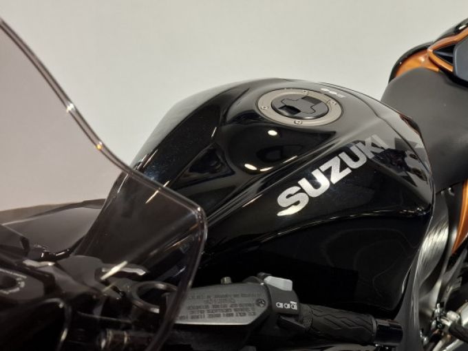 SUZUKI GSXR HAYABUSA 1300 Suzuki 4