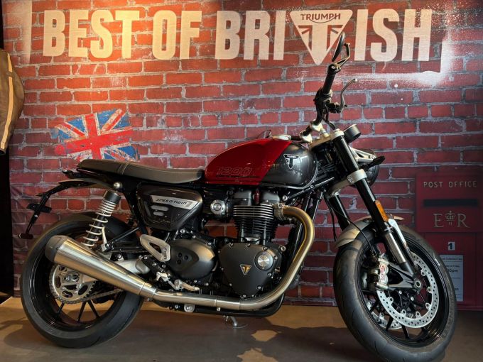 TRIUMPH SPEED TWIN 1200 4