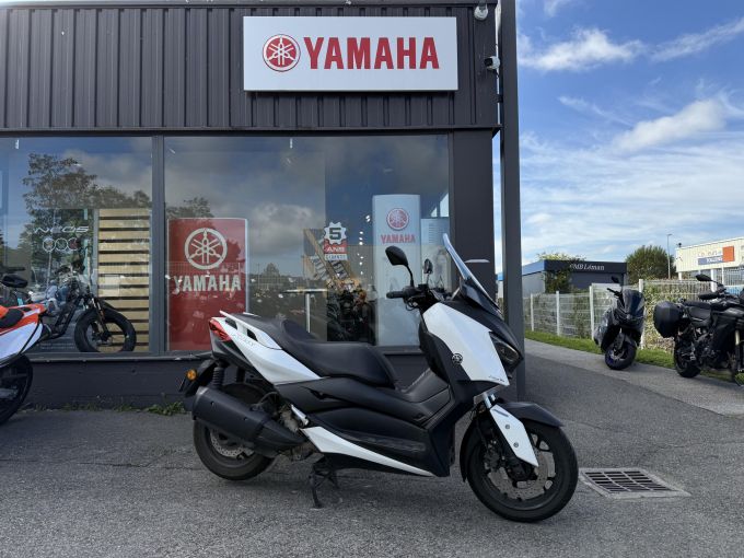 YAMAHA XMAX 300 4
