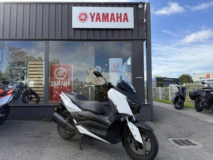 YAMAHA XMAX 300 4