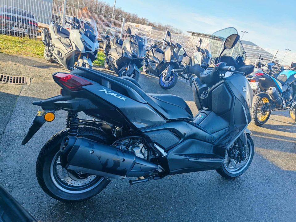 YAMAHA XMAX 300 4