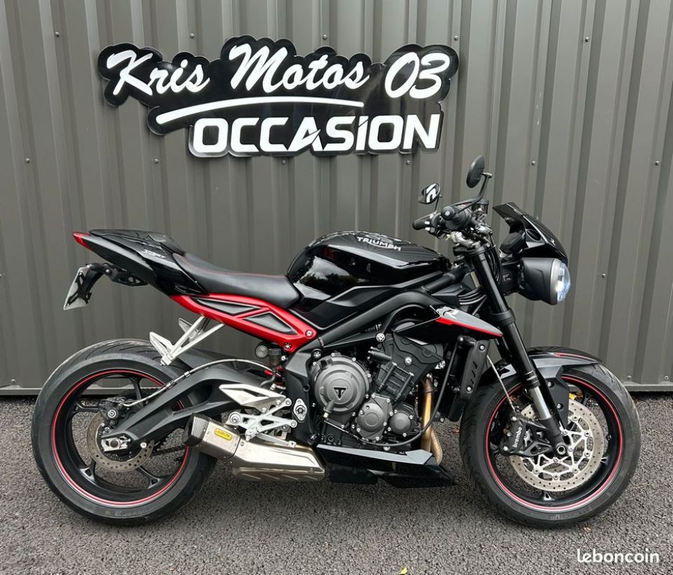 TRIUMPH STREET TRIPLE 675 R 4