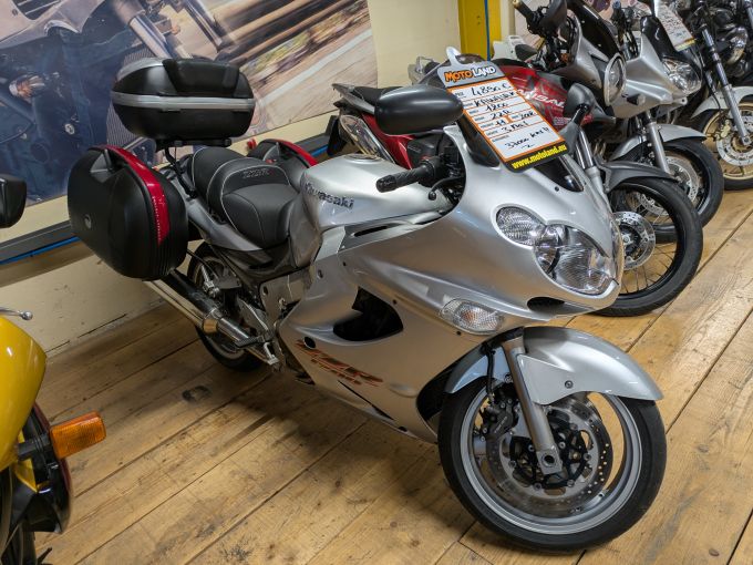 KAWASAKI ZZR 1200 4