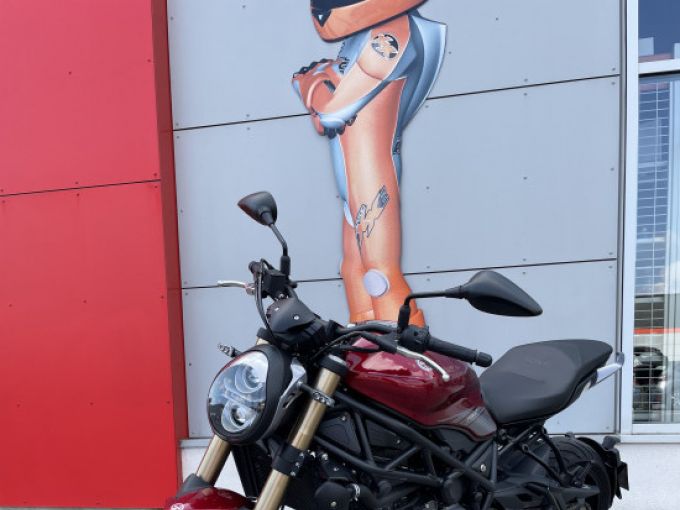 BENELLI 752 S 4