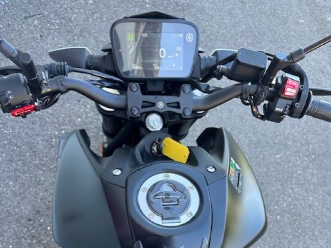 YAMAHA MT-125 ABS 4